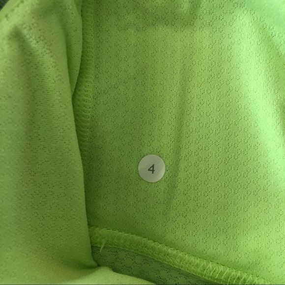 Lululemon tank size 4 - Picture 3 of 7